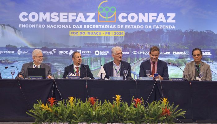 Paraná assina manifesto que uniformiza alíquota sobre produtos importados